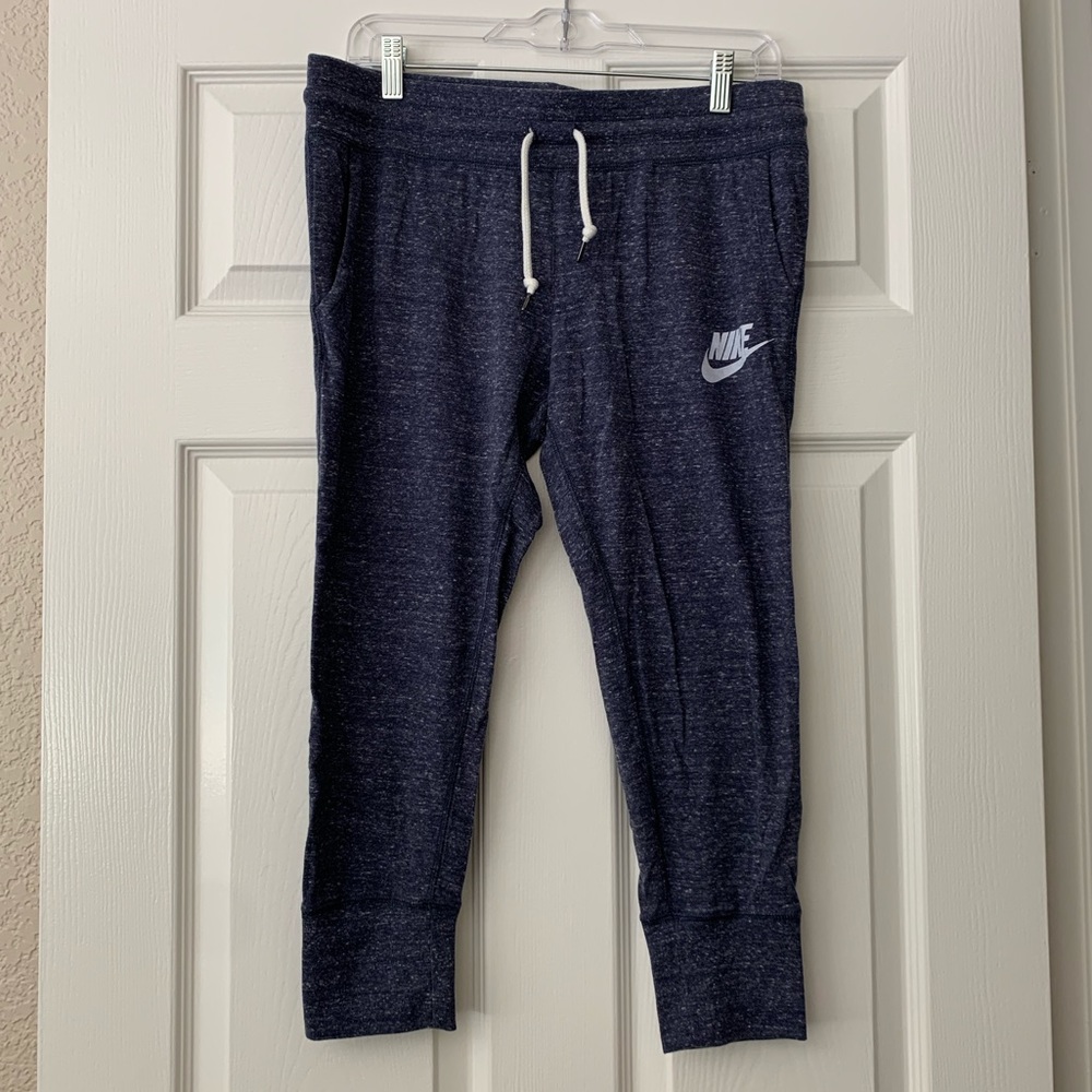 Nike Womens Cropped Sweats - Size M